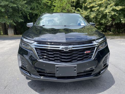 Used 2023 Chevrolet Equinox RS AWD/4WD image 3