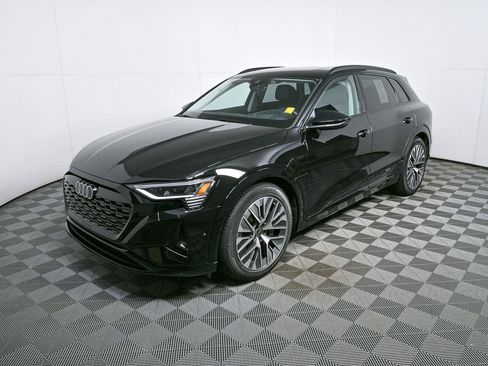 Used 2024 Audi Q8 e-tron Prestige w/ Prestige Package AWD/4WD image 34