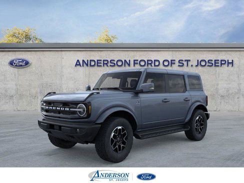 New 2025 Ford Bronco Outer Banks image 1
