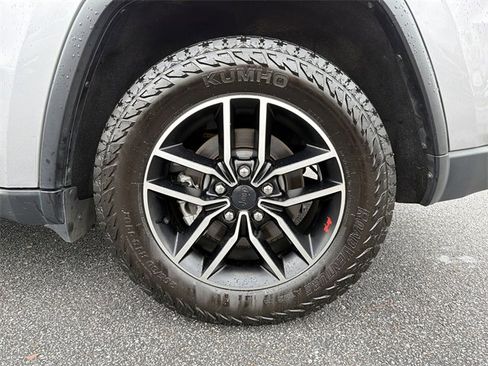 Used 2020 Jeep Grand Cherokee Trailhawk w/ Trailhawk Luxury Group image 19