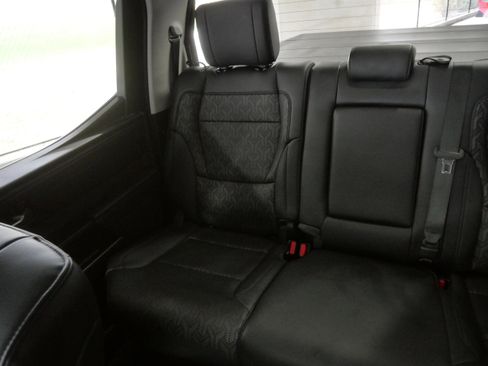 Used 2024 Toyota Tundra Limited AWD/4WD image 12