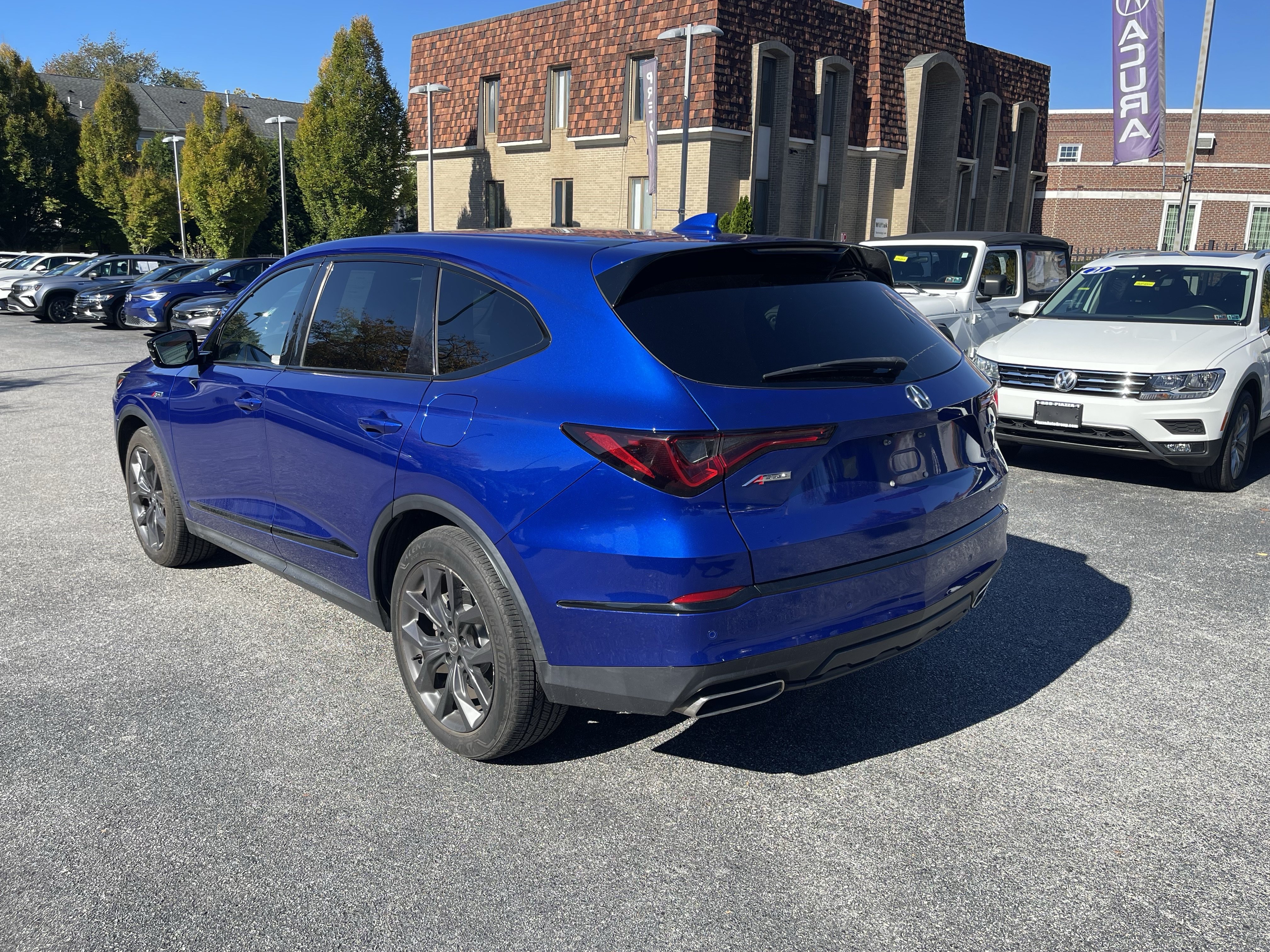 Used 2023 Acura MDX A-Spec AWD/4WD image 5