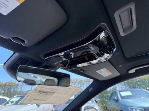 Used 2025 Mercedes-Benz C 300 Sedan image 32