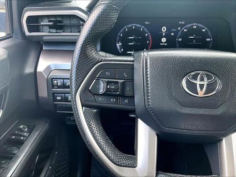 Certified 2024 Toyota Tacoma TRD Off-Road AWD/4WD image 22