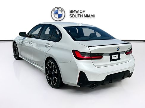 Certified 2025 BMW 330i Sedan w/ M Sport Package RWD image 5
