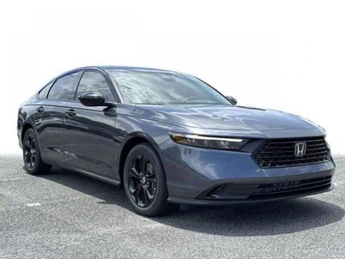 Used 2025 Honda Accord SE image 30