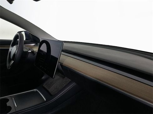 Used 2022 Tesla Model 3 image 29