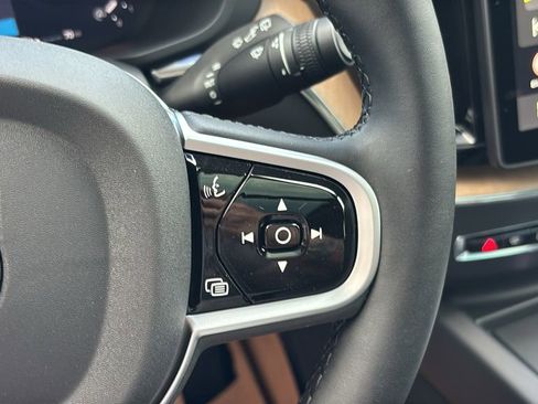 New 2026 Volvo XC60 B5 Ultra w/ Climate Package AWD/4WD image 18