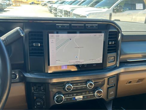 Used 2024 Ford F350 Lariat image 23