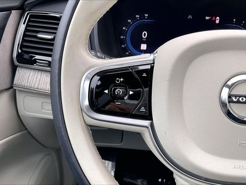 Used 2023 Volvo XC90 B6 Ultimate w/ Protection Package Premier image 21