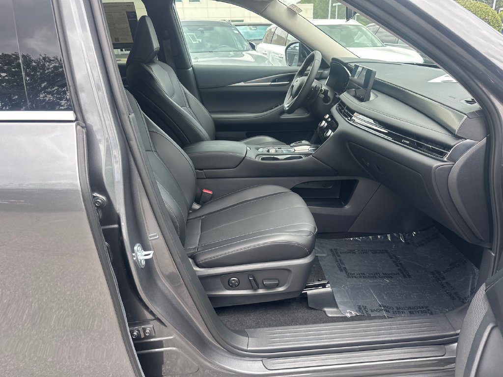 Used 2026 INFINITI QX60 Pure w/ Cargo Package FWD image 13