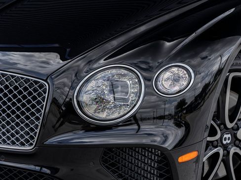 Used 2022 Bentley Continental GT image 15