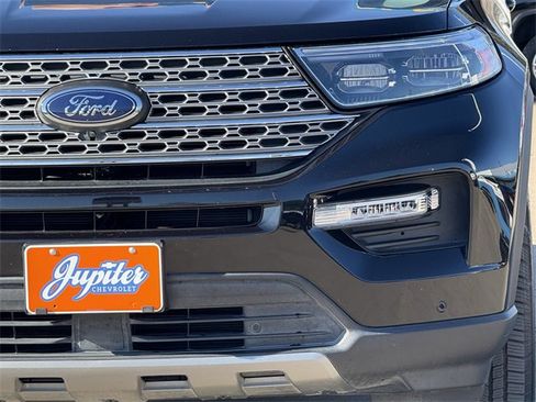Used 2021 Ford Explorer Limited w/ Equipment Group 301A image 8