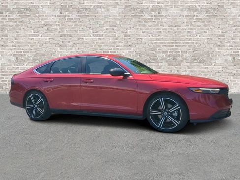 Used 2025 Honda Accord Sport image 1