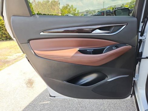 Certified 2021 Buick Enclave Avenir w/ Avenir Technology Package FWD image 11