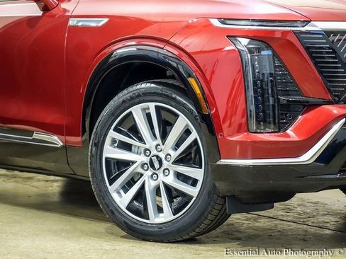 New 2026 Cadillac Vistiq Luxury w/ LPO, Floor Liner Package image 3