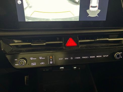 Used 2023 Kia Niro Wave w/ Wave Preserve Package FWD image 19