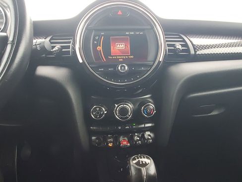 Used 2019 MINI Cooper S image 28