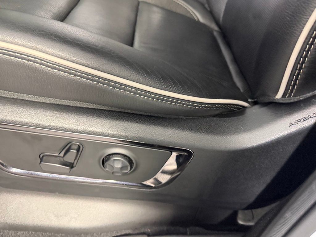 Used 2025 RAM 1500 Limited AWD/4WD image 23