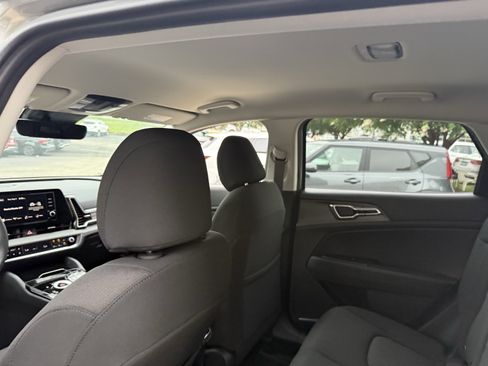 New 2025 Kia Sportage LX image 22