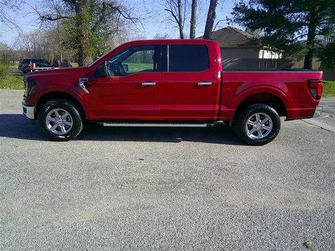 Used 2024 Ford F150 XLT image 2