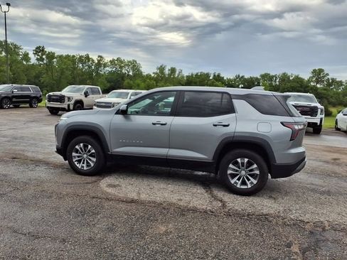 Used 2026 Chevrolet Equinox LT AWD/4WD image 33
