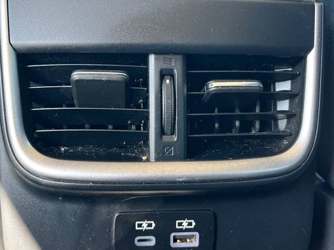 Used 2023 Subaru Outback Premium AWD/4WD image 18