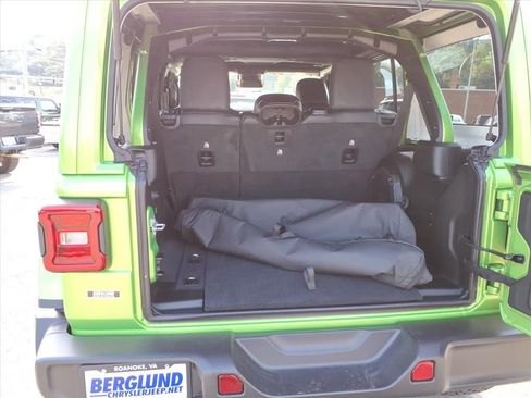 New 2025 Jeep Wrangler Unlimited Rubicon w/ Technology Group image 6