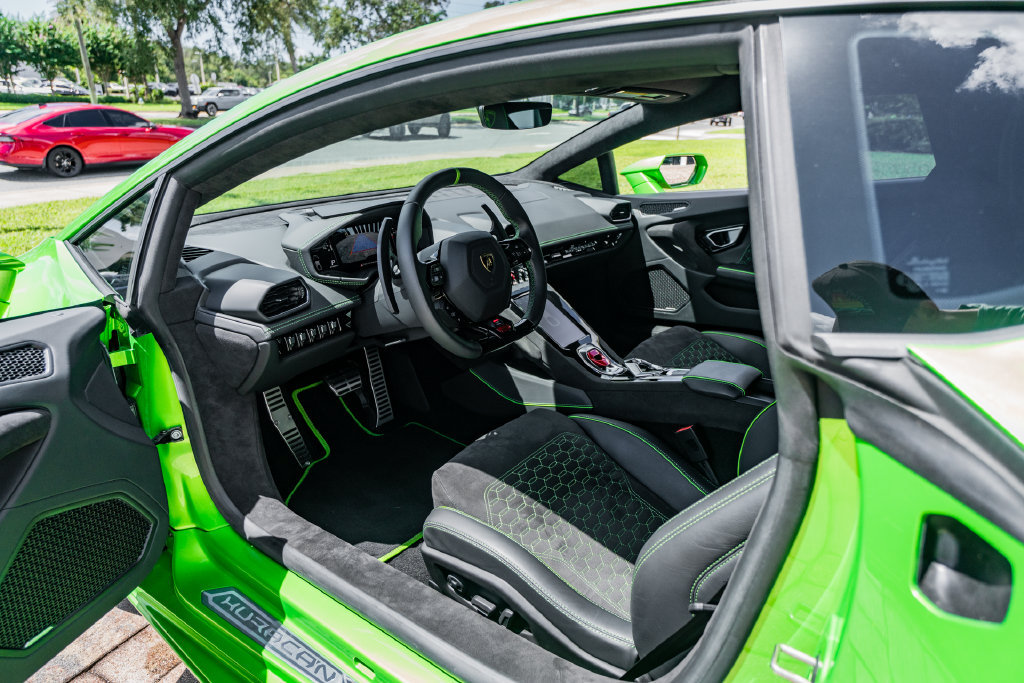Used 2024 Lamborghini Huracan Tecnica RWD image 21