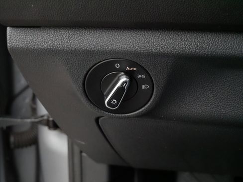 Used 2024 Volkswagen Jetta SE FWD image 27