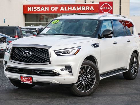 Used 2024 INFINITI QX80 Premium Select w/ All-Season Package image 2