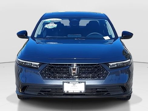 Certified 2025 Honda Accord SE image 2