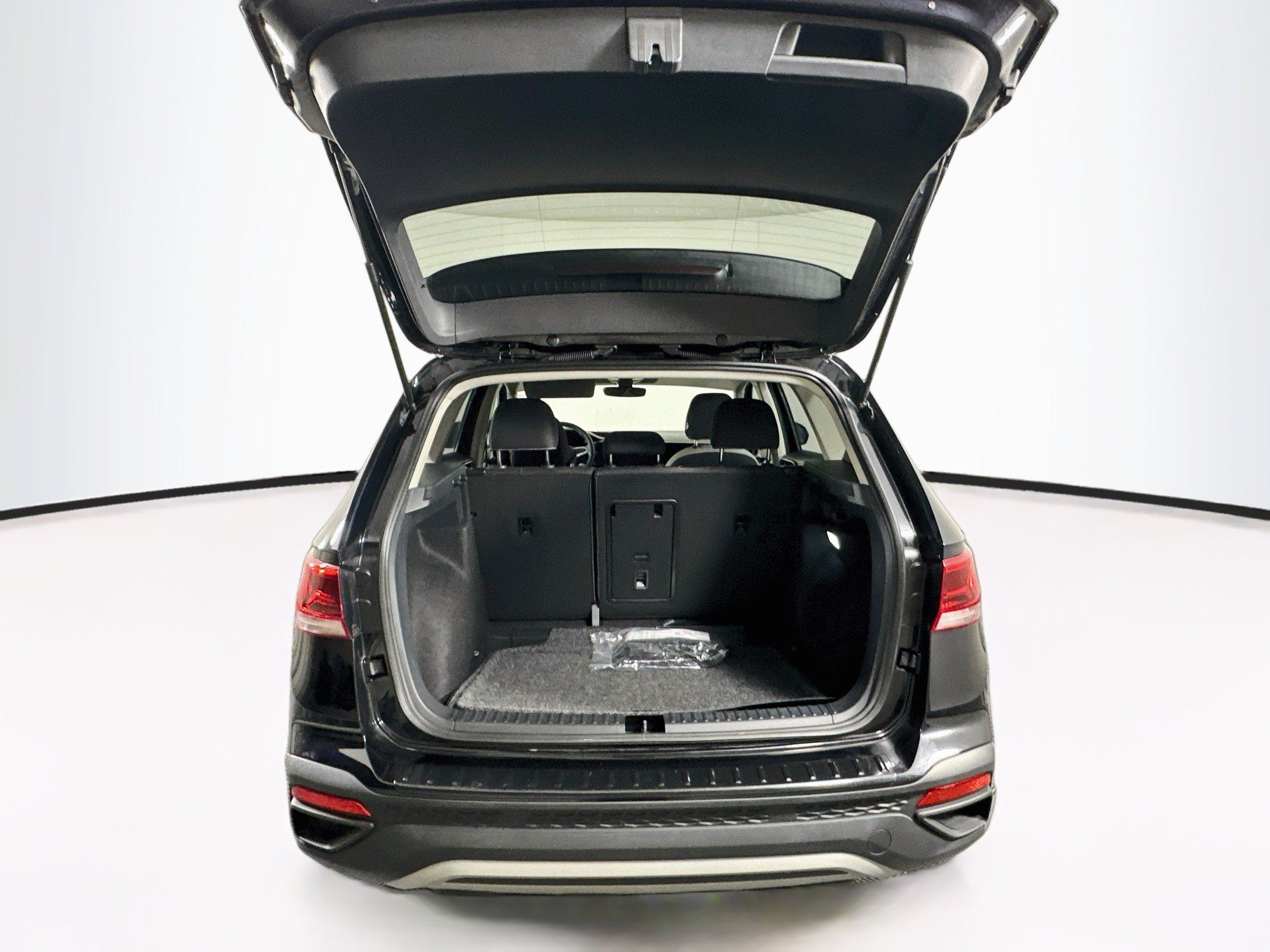 Used 2024 Volkswagen Taos S FWD image 27