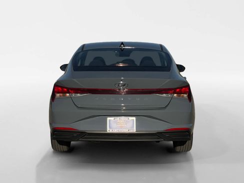 Certified 2022 Hyundai Elantra SEL image 10