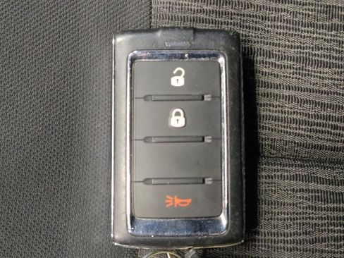 Used 2023 Jeep Grand Cherokee L Laredo image 32