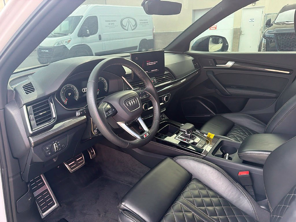 Used 2024 Audi SQ5 Premium Plus w/ Premium Plus Package AWD/4WD image 10