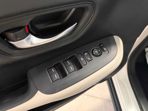 Used 2023 Honda HR-V LX image 21