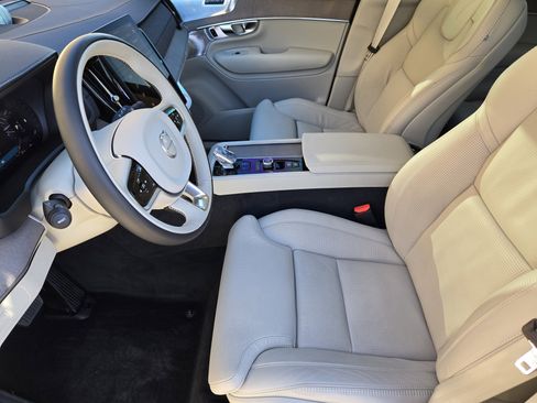 Used 2026 Volvo XC90 B6 Ultra image 21