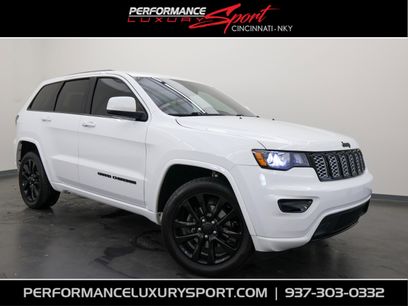 Used 2017 Jeep Grand Cherokee Altitude