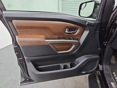 Used 2020 Nissan Titan Platinum Reserve w/ Moonroof Package image 31