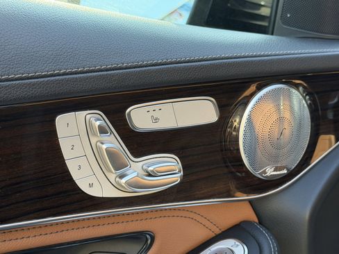 Used 2019 Mercedes-Benz GLC 43 AMG 4MATIC w/ Parking Assistance Package image 27