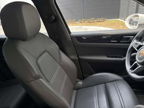 Certified 2023 Porsche Cayenne image 15