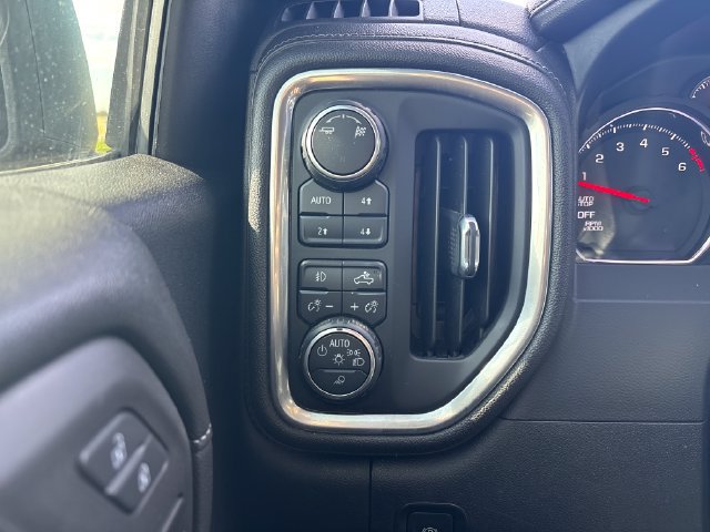 Used 2019 Chevrolet Silverado 1500 LTZ AWD/4WD image 17