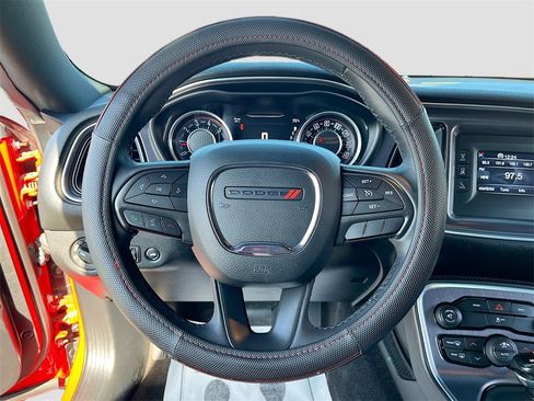 Certified 2015 Dodge Challenger SXT image 11