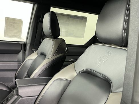 New 2025 Ford Bronco Outer Banks image 16