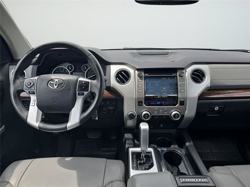 Used 2017 Toyota Tundra Limited AWD/4WD image 9