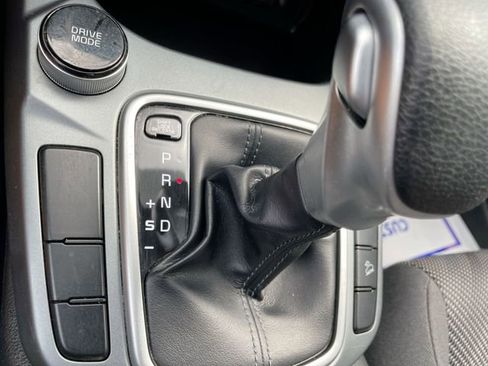 Used 2021 Kia Seltos LX image 24