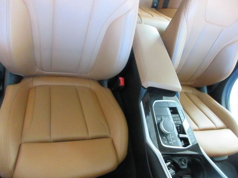 Used 2023 BMW 330i Sedan w/ Driving Assistance Package RWD image 31