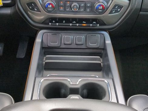 Used 2017 Chevrolet Silverado 1500 High Country AWD/4WD image 19
