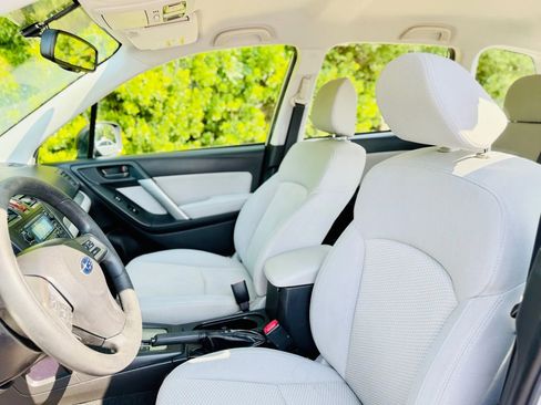 Used 2015 Subaru Forester 2.5i w/ Alloy Wheel Package image 38